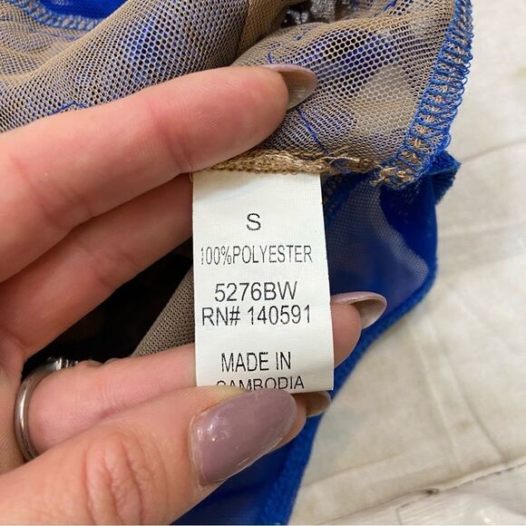 CQ by CQ Brand Sheer and‎ Royal Blue Floral Appliqué Bodysuit Size Small - Picture 10 of 10